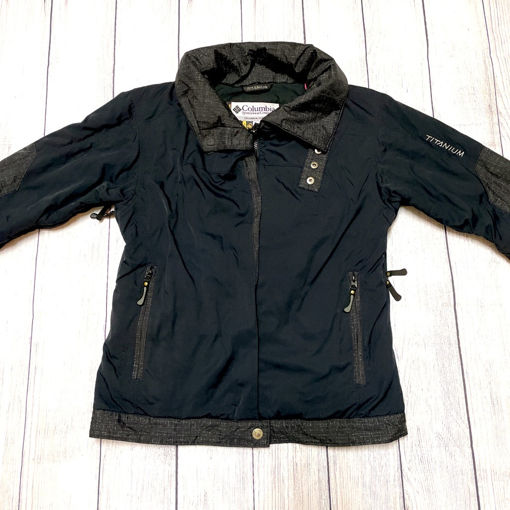 🔥Columbia Titanium Tech Interchange Black Jacket women’s size M